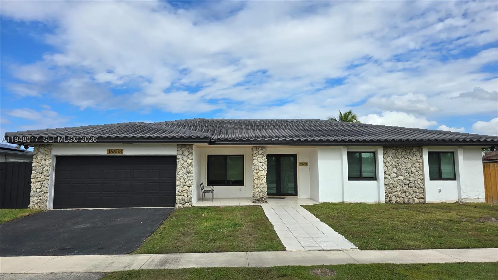 16653 Golfview Dr, Weston, Florida 33326, Weston, Florida 33326, 3 Bedrooms Bedrooms, ,3 BathroomsBathrooms,Residential Lease,For Rent,16653 Golfview Dr, Weston, Florida 33326,A11948017
