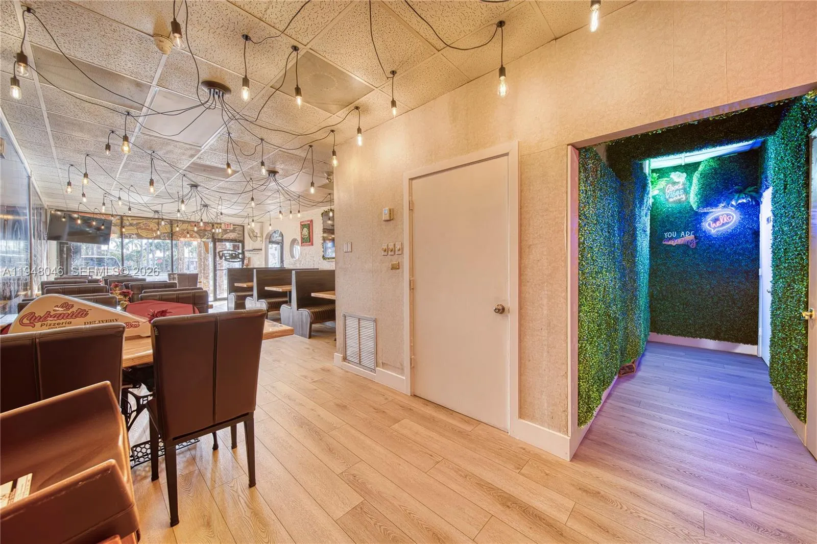 Restaurant Nw For Sale, Hialeah Gardens, Florida 3, Hialeah Gardens, Florida 33018, ,Business Opportunity,For Sale,Restaurant Nw For Sale, Hialeah Gardens, Florida 3,A11948046