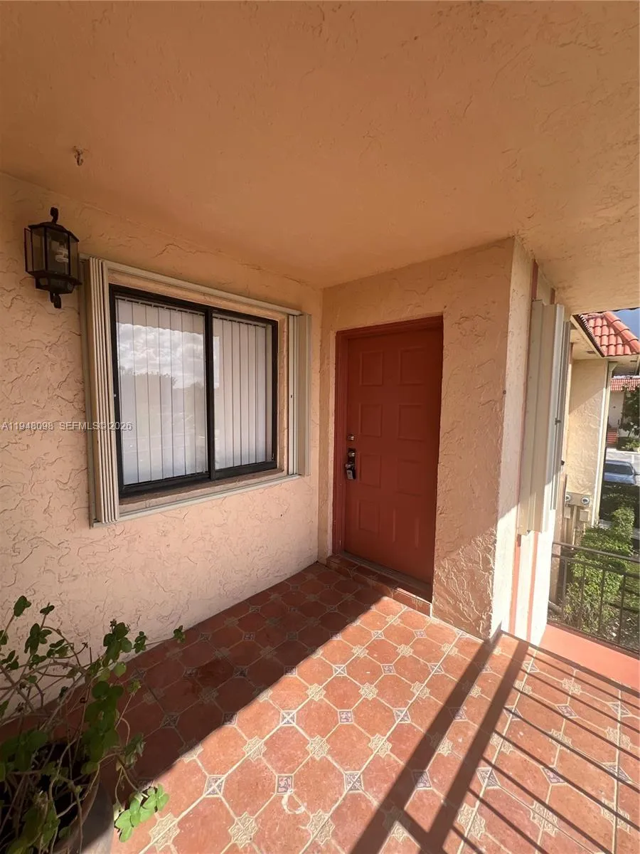 379 Lakeview Dr 205, Weston, Florida 33326, Weston, Florida 33326, 2 Bedrooms Bedrooms, ,2 BathroomsBathrooms,Residential,For Sale,379 Lakeview Dr 205, Weston, Florida 33326,A11948098