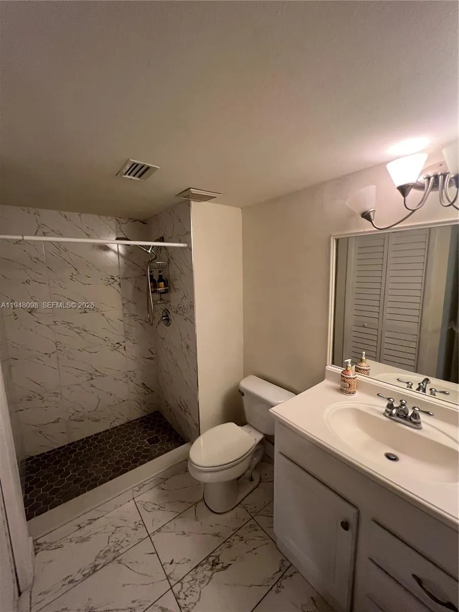 379 Lakeview Dr 205, Weston, Florida 33326, Weston, Florida 33326, 2 Bedrooms Bedrooms, ,2 BathroomsBathrooms,Residential,For Sale,379 Lakeview Dr 205, Weston, Florida 33326,A11948098