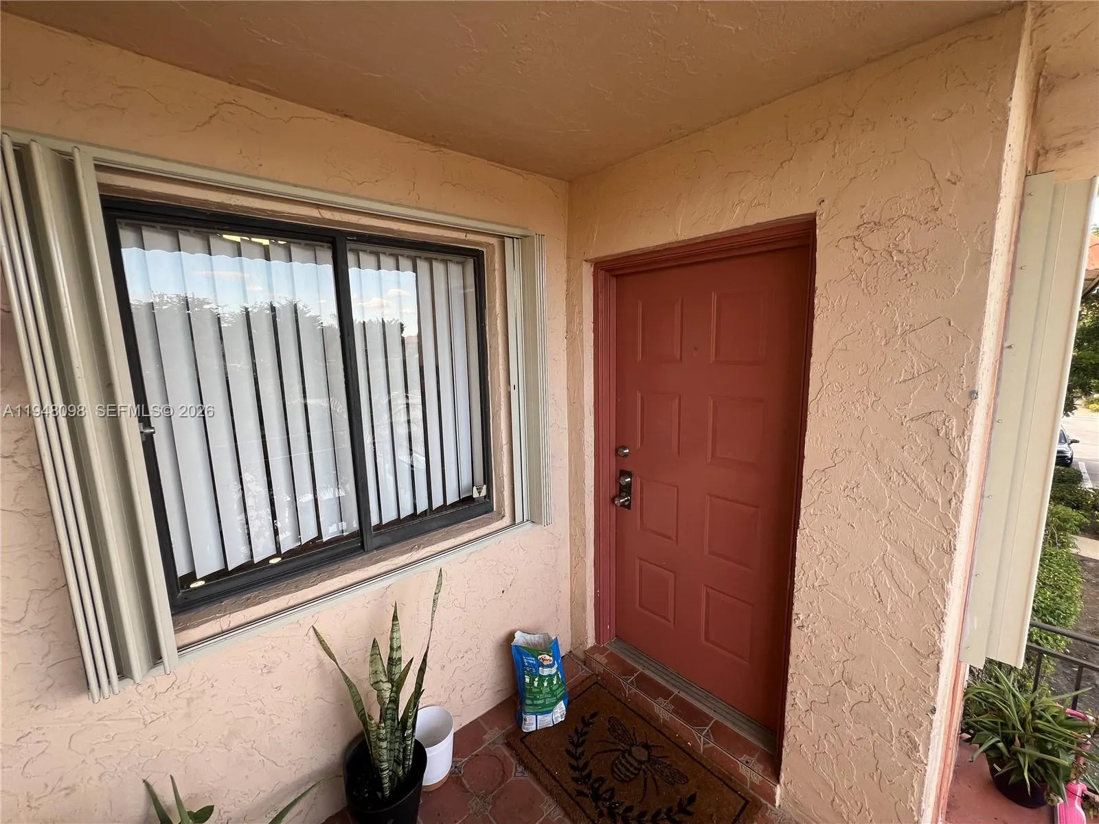 379 Lakeview Dr 205, Weston, Florida 33326, Weston, Florida 33326, 2 Bedrooms Bedrooms, ,2 BathroomsBathrooms,Residential,For Sale,379 Lakeview Dr 205, Weston, Florida 33326,A11948098