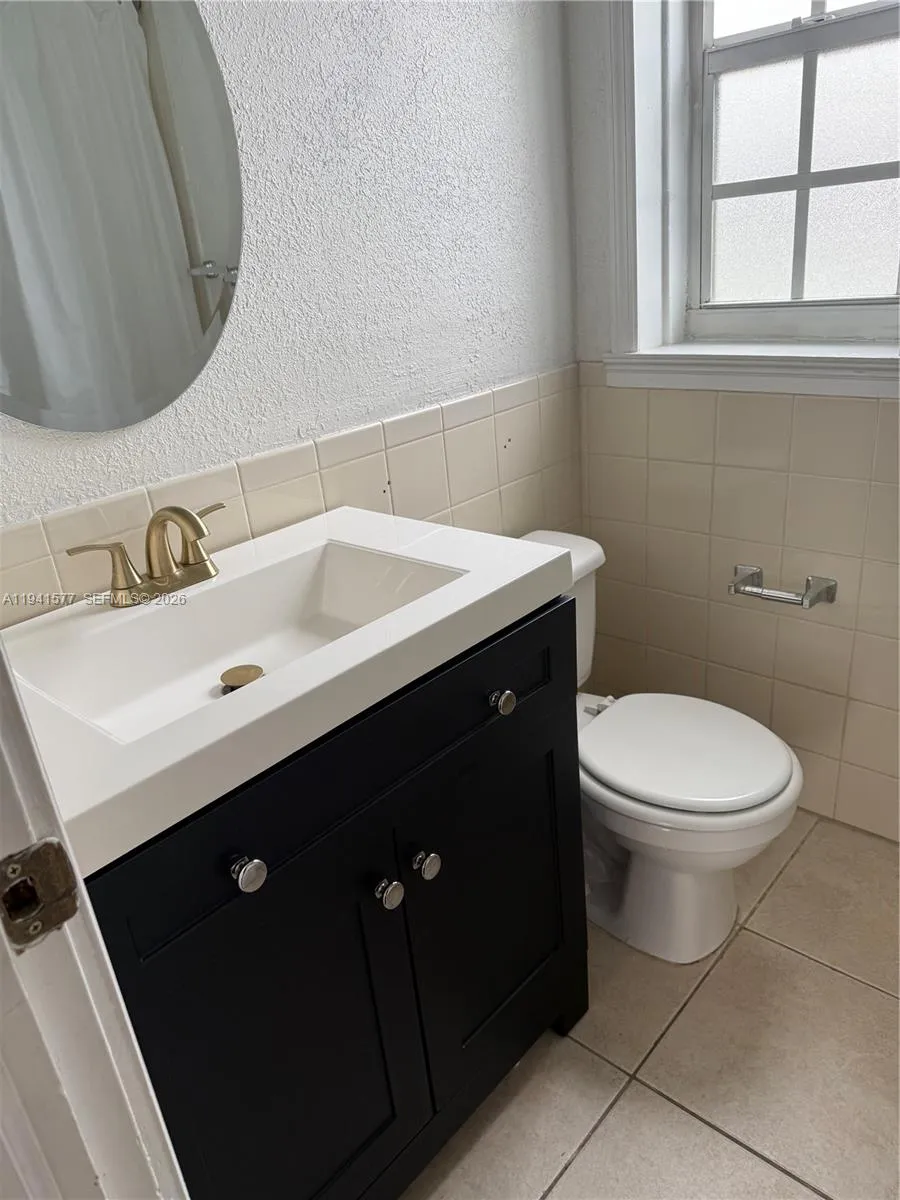 7611 Harding Ave 7, Miami Beach, Florida 33141, Miami Beach, Florida 33141, 1 Bedroom Bedrooms, ,1 BathroomBathrooms,Residential Lease,For Rent,7611 Harding Ave 7, Miami Beach, Florida 33141,A11941577