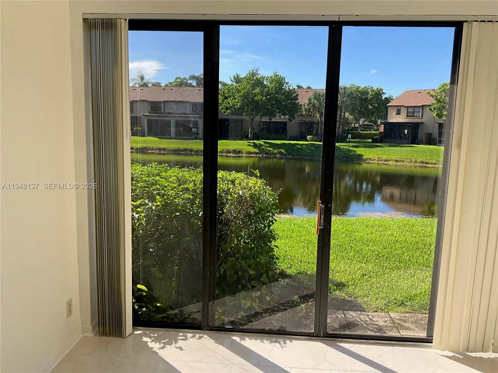 Coconut Creek, Florida 33063, 2 Bedrooms Bedrooms, ,2 BathroomsBathrooms,Residential,For Sale,A11948137