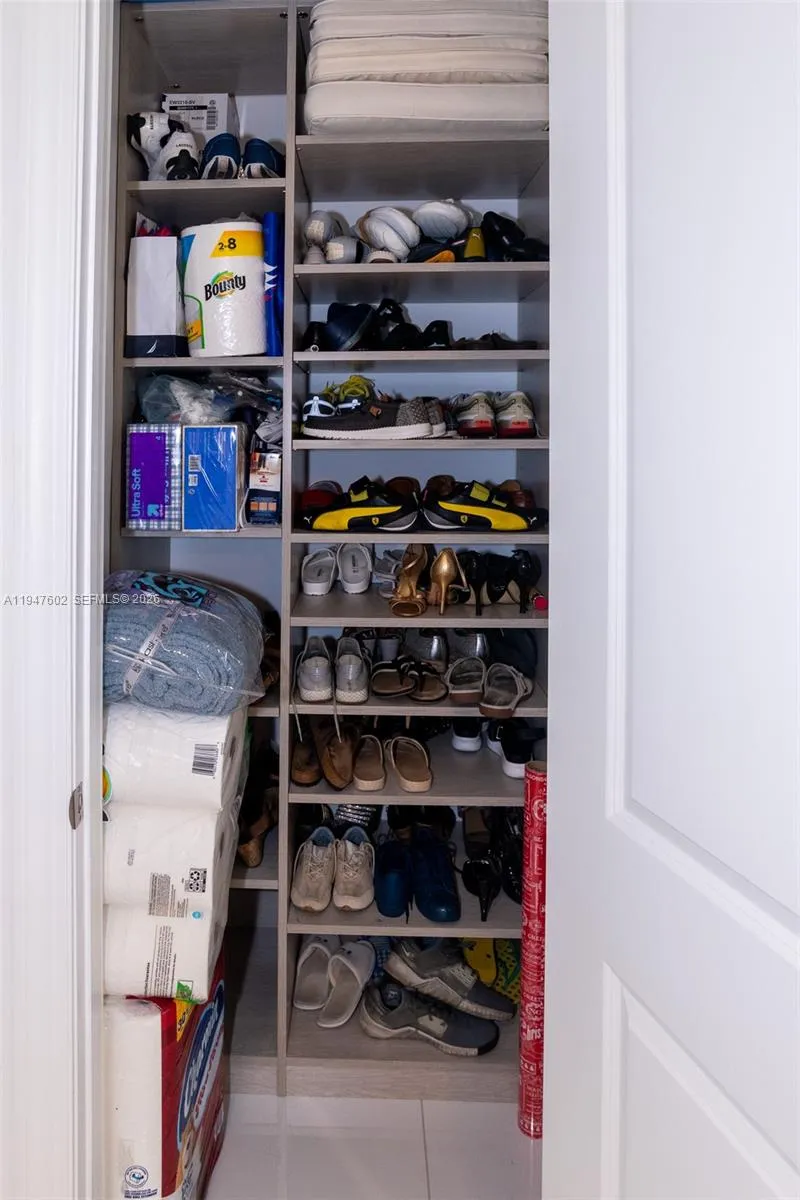 2900 Ne 12th Ter 33, Oakland Park, Florida 33334, Oakland Park, Florida 33334, 3 Bedrooms Bedrooms, ,2 BathroomsBathrooms,Residential,For Sale,2900 Ne 12th Ter 33, Oakland Park, Florida 33334,A11947602