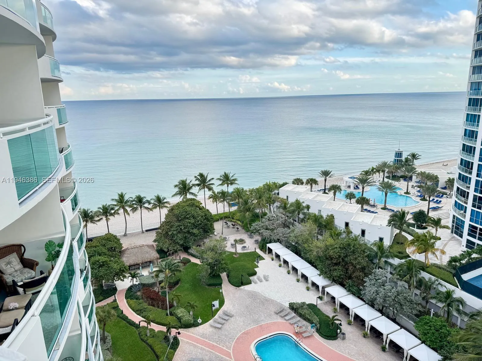 3001 S Ocean Dr 1421, Hollywood, Florida 33019, Hollywood, Florida 33019, 1 Bedroom Bedrooms, ,1 BathroomBathrooms,Residential Lease,For Rent,3001 S Ocean Dr 1421, Hollywood, Florida 33019,A11946386