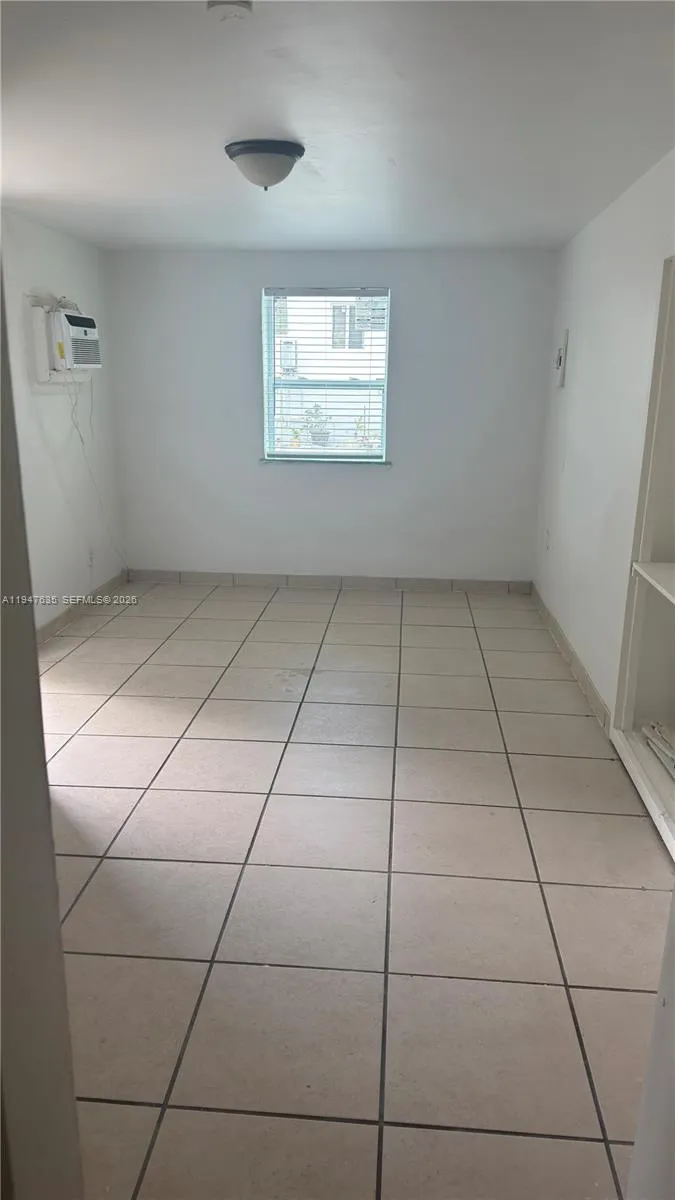 921 N 17th Ct 925, Hollywood, Florida 33020, Hollywood, Florida 33020, ,1 BathroomBathrooms,Residential Lease,For Rent,921 N 17th Ct 925, Hollywood, Florida 33020,A11947635