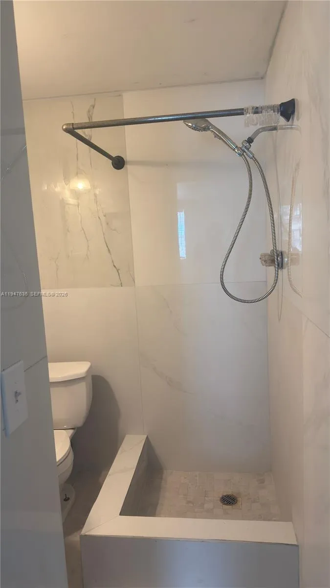 921 N 17th Ct 925, Hollywood, Florida 33020, Hollywood, Florida 33020, ,1 BathroomBathrooms,Residential Lease,For Rent,921 N 17th Ct 925, Hollywood, Florida 33020,A11947635