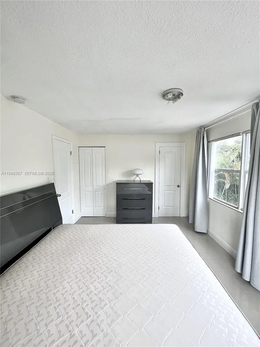 1940 Adams St 3, Hollywood, Florida 33020, Hollywood, Florida 33020, 1 Bedroom Bedrooms, ,1 BathroomBathrooms,Residential Lease,For Rent,1940 Adams St 3, Hollywood, Florida 33020,A11948387