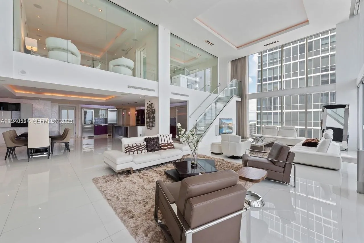 1040 Biscayne Blvd 4403, Miami, Florida 33132, Miami, Florida 33132, 4 Bedrooms Bedrooms, ,5 BathroomsBathrooms,Residential Lease,For Rent,1040 Biscayne Blvd 4403, Miami, Florida 33132,A11948521