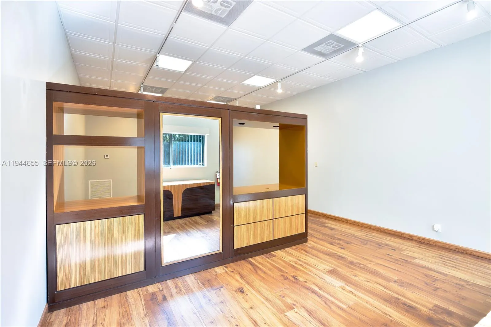 2325 Nw 30th St, Oakland Park, Florida 33311, Oakland Park, Florida 33311, ,Commercial Lease,For Rent,2325 Nw 30th St, Oakland Park, Florida 33311,A11944655