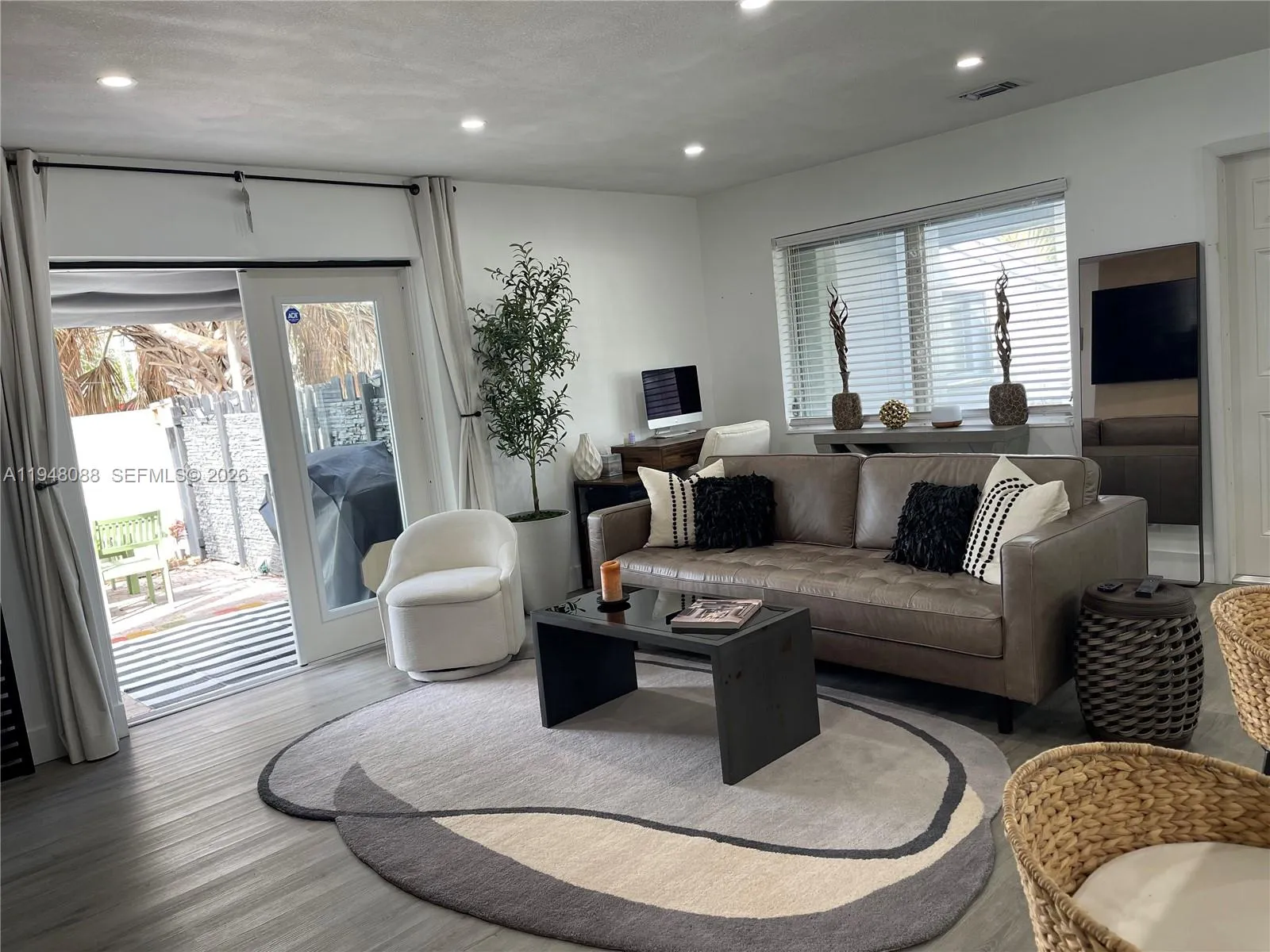 5821 Ne 18th Ave, Fort Lauderdale, Florida 33334, Fort Lauderdale, Florida 33334, ,Residential Income,For Sale,5821 Ne 18th Ave, Fort Lauderdale, Florida 33334,A11948088