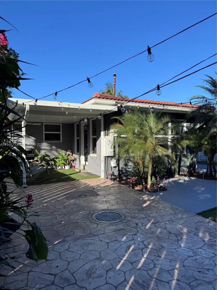 2614 Fillmore St, Hollywood, Florida 33020, Hollywood, Florida 33020, 3 Bedrooms Bedrooms, ,2 BathroomsBathrooms,Residential,For Sale,2614 Fillmore St, Hollywood, Florida 33020,A11948733