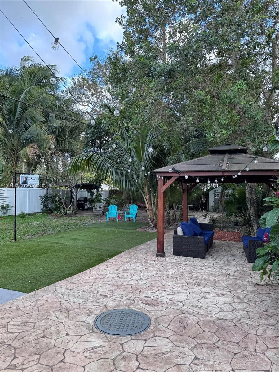 2614 Fillmore St, Hollywood, Florida 33020, Hollywood, Florida 33020, 3 Bedrooms Bedrooms, ,2 BathroomsBathrooms,Residential,For Sale,2614 Fillmore St, Hollywood, Florida 33020,A11948733