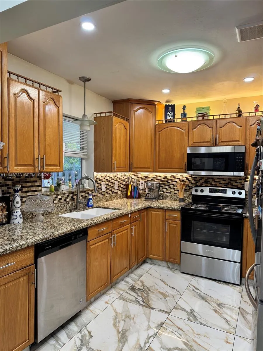 2614 Fillmore St, Hollywood, Florida 33020, Hollywood, Florida 33020, 3 Bedrooms Bedrooms, ,2 BathroomsBathrooms,Residential,For Sale,2614 Fillmore St, Hollywood, Florida 33020,A11948733