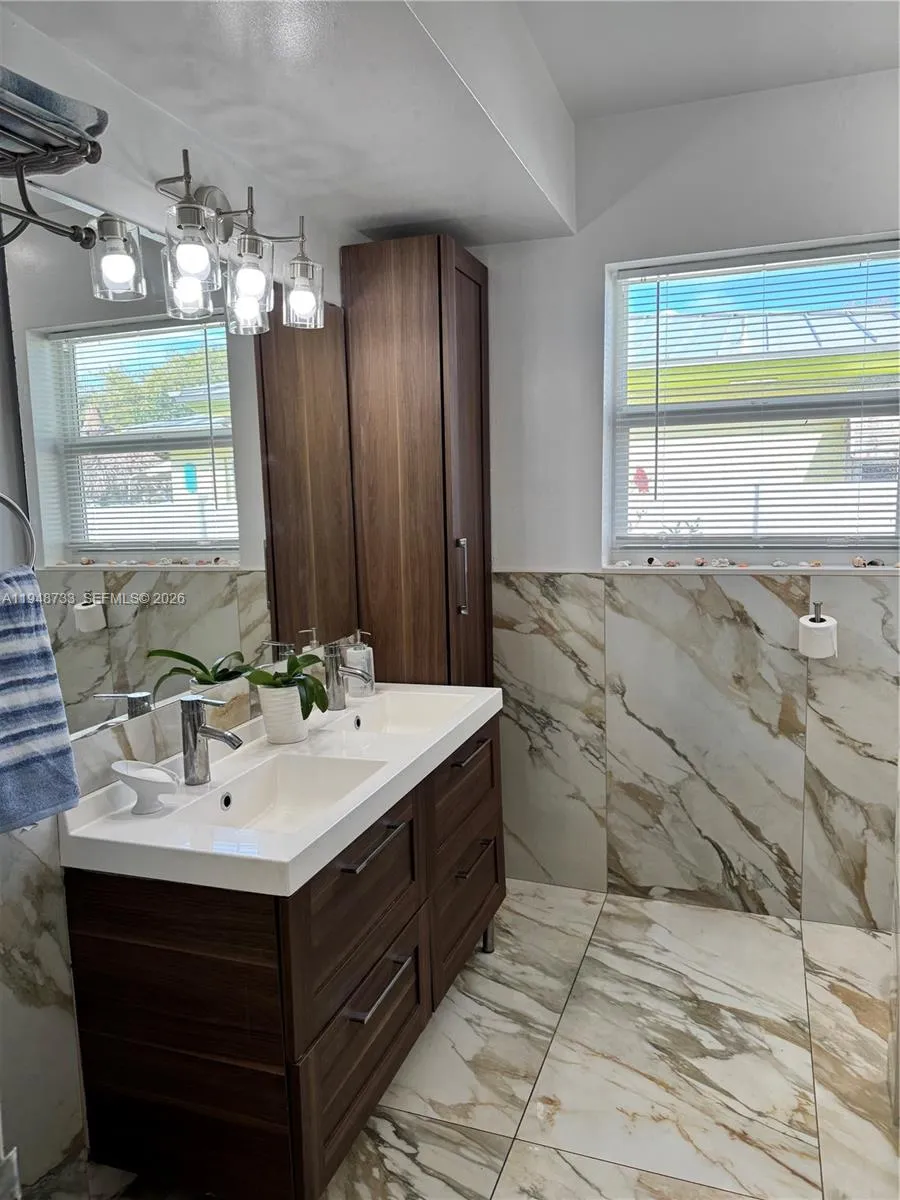 2614 Fillmore St, Hollywood, Florida 33020, Hollywood, Florida 33020, 3 Bedrooms Bedrooms, ,2 BathroomsBathrooms,Residential,For Sale,2614 Fillmore St, Hollywood, Florida 33020,A11948733