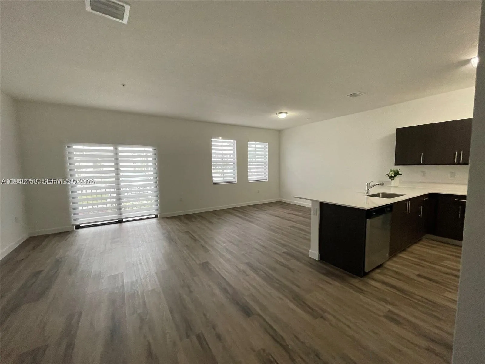 15520 Sw 136th St 103, Miami, Florida 33196, Miami, Florida 33196, 3 Bedrooms Bedrooms, ,2 BathroomsBathrooms,Residential Lease,For Rent,15520 Sw 136th St 103, Miami, Florida 33196,A11948158