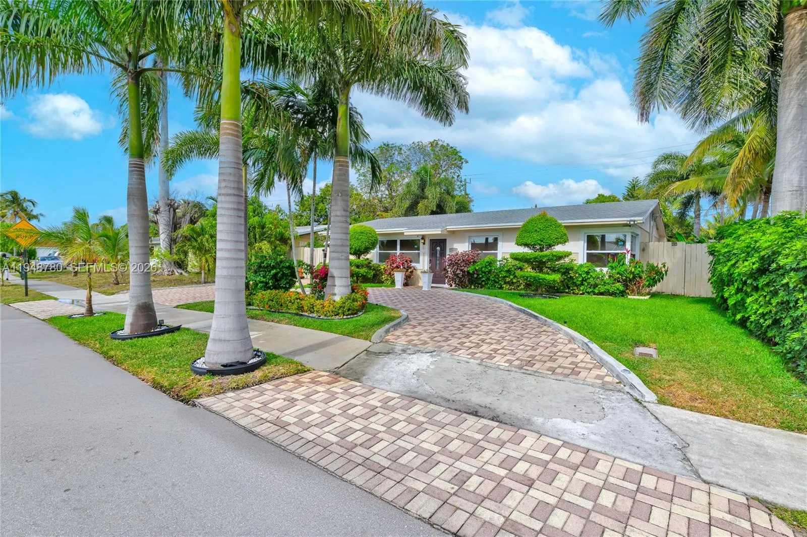1480 Sw 5th Ave, Deerfield Beach, Florida 33441, Deerfield Beach, Florida 33441, 3 Bedrooms Bedrooms, ,2 BathroomsBathrooms,Residential,For Sale,1480 Sw 5th Ave, Deerfield Beach, Florida 33441,A11948780