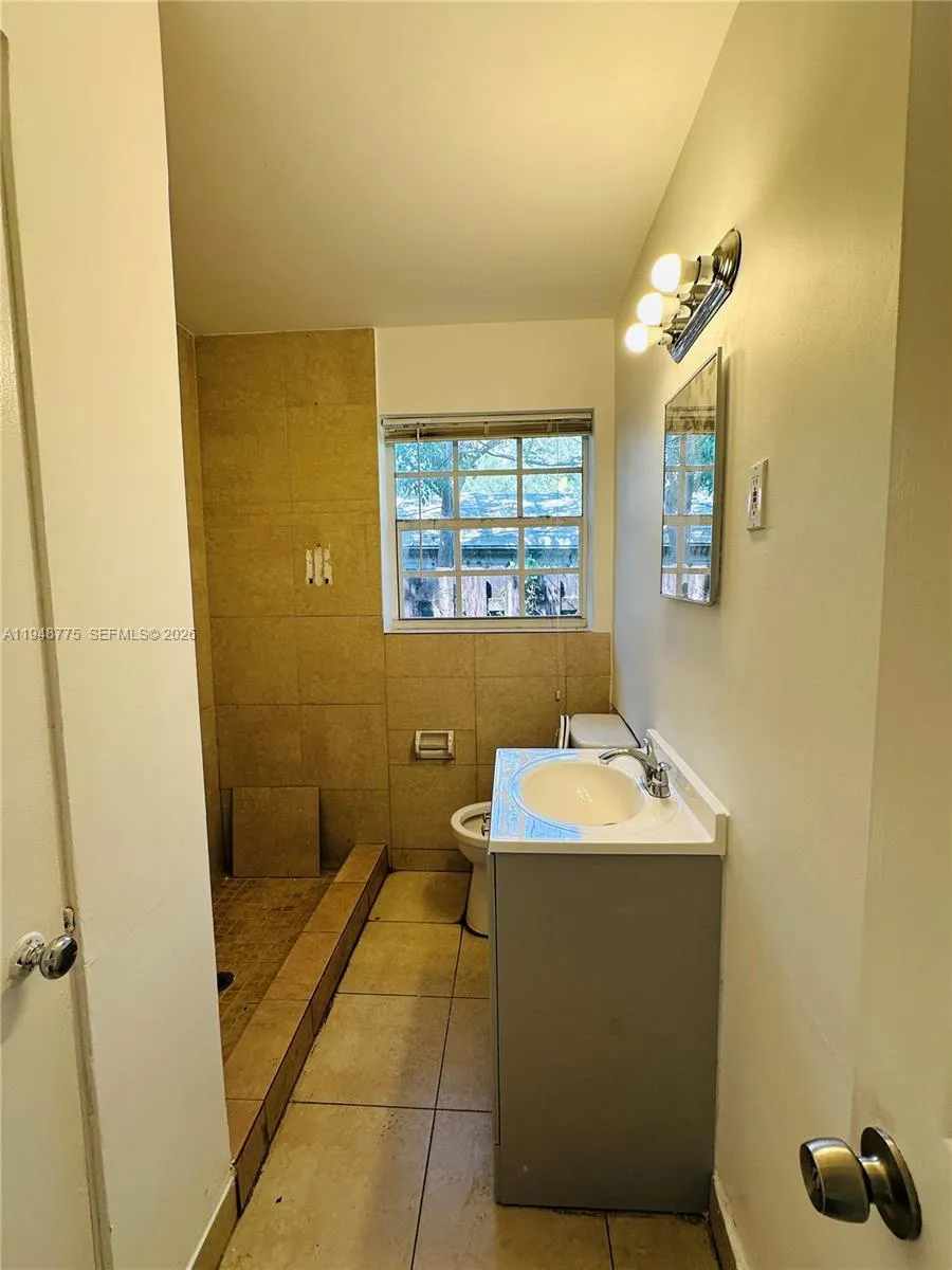 4548 Sw 33rd Ave House, Dania Beach, Florida 33312, Dania Beach, Florida 33312, 3 Bedrooms Bedrooms, ,2 BathroomsBathrooms,Residential Lease,For Rent,4548 Sw 33rd Ave House, Dania Beach, Florida 33312,A11948775