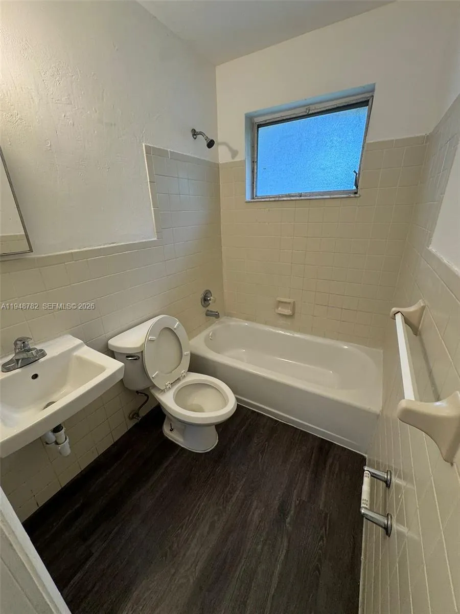 844 Nw 18th Ave, Fort Lauderdale, Florida 33311, Fort Lauderdale, Florida 33311, ,Residential Income,For Sale,844 Nw 18th Ave, Fort Lauderdale, Florida 33311,A11948782