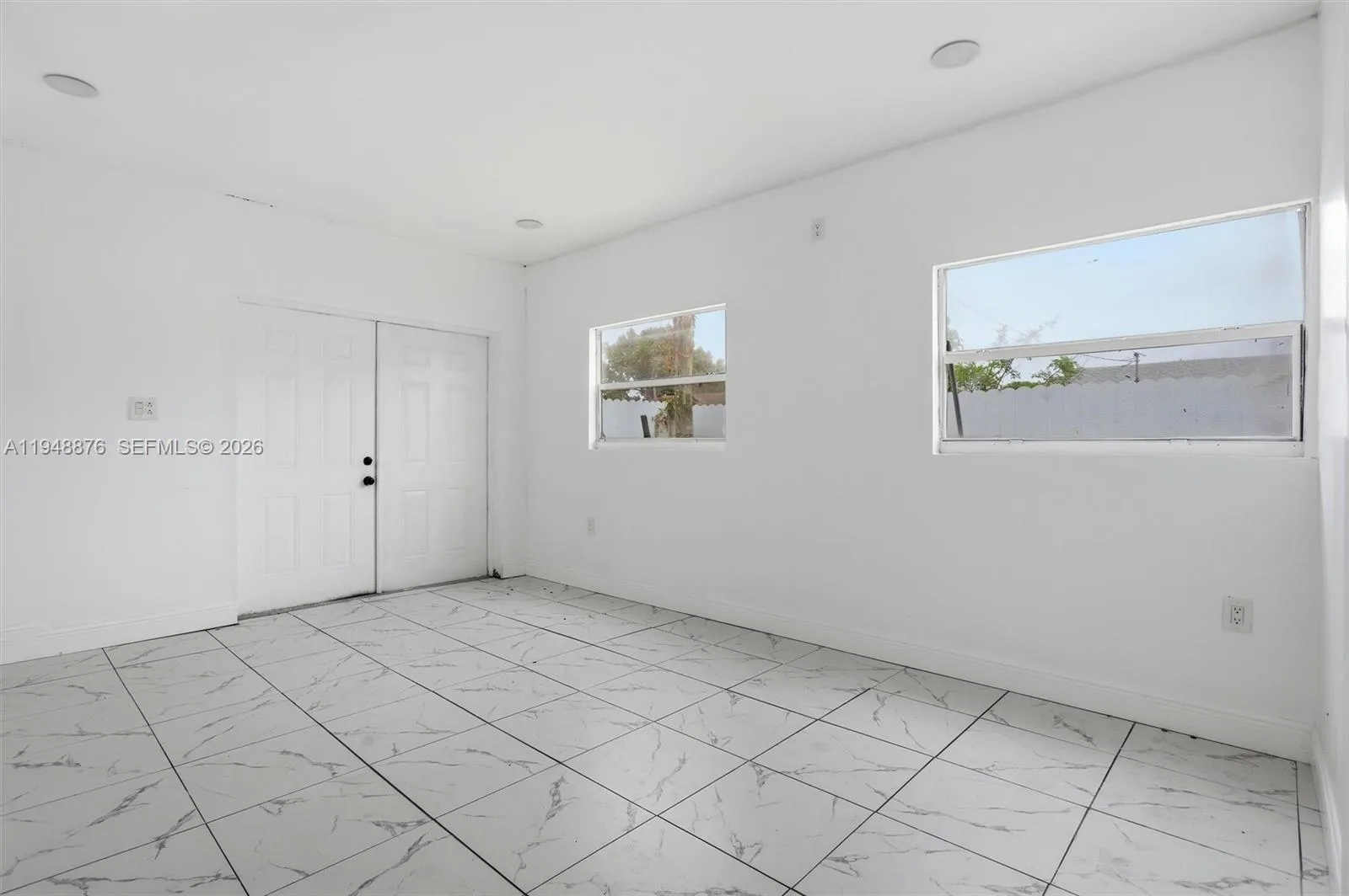 2280 Sw 43rd Ave 2, Fort Lauderdale, Florida 33317, Fort Lauderdale, Florida 33317, 2 Bedrooms Bedrooms, ,1 BathroomBathrooms,Residential Lease,For Rent,2280 Sw 43rd Ave 2, Fort Lauderdale, Florida 33317,A11948876
