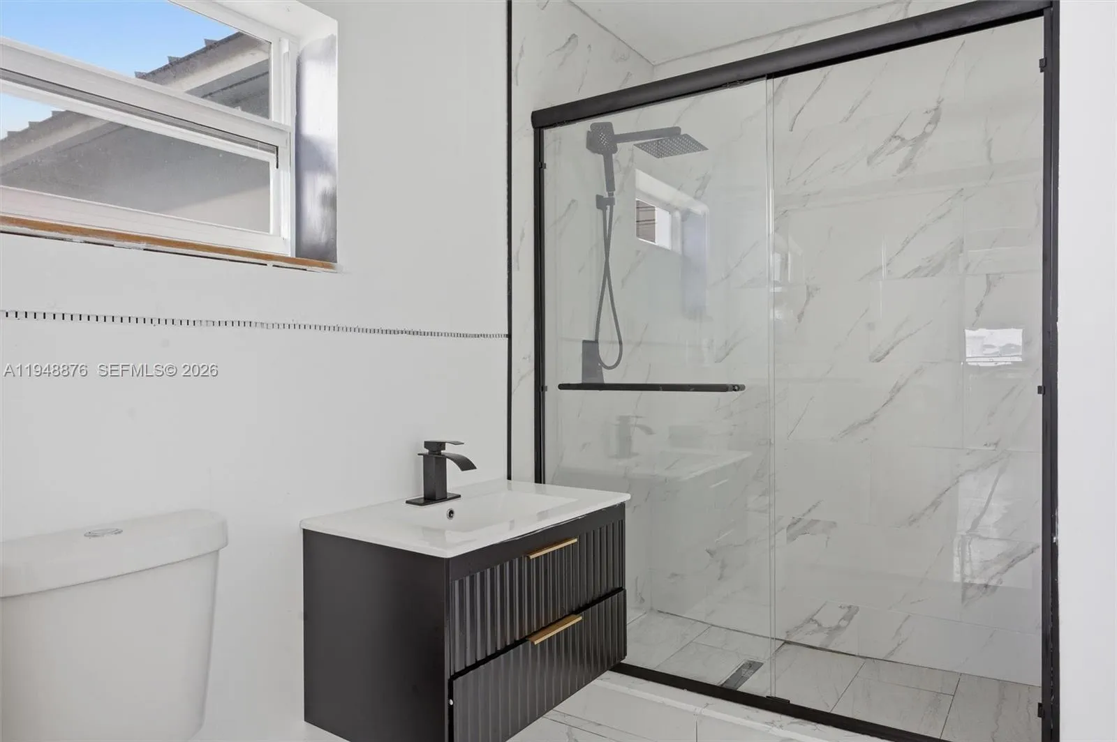 2280 Sw 43rd Ave 2, Fort Lauderdale, Florida 33317, Fort Lauderdale, Florida 33317, 2 Bedrooms Bedrooms, ,1 BathroomBathrooms,Residential Lease,For Rent,2280 Sw 43rd Ave 2, Fort Lauderdale, Florida 33317,A11948876