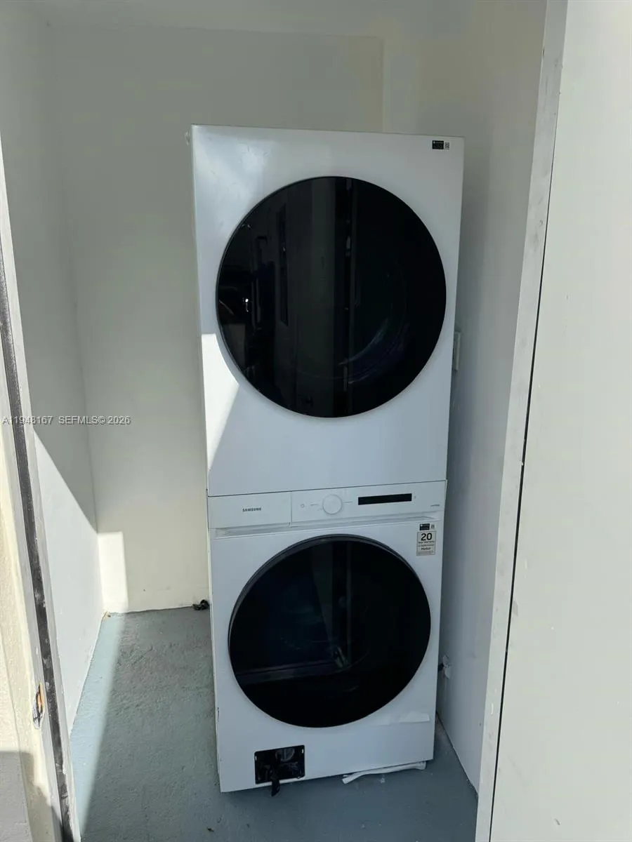 13361 Sw 9th Ct 13361, Davie, Florida 33325, Davie, Florida 33325, 4 Bedrooms Bedrooms, ,2 BathroomsBathrooms,Residential Lease,For Rent,13361 Sw 9th Ct 13361, Davie, Florida 33325,A11948167