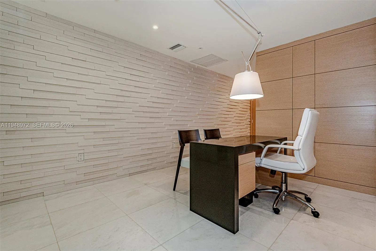 75 Se 6th St 201, Miami, Florida 33131, Miami, Florida 33131, ,Commercial Lease,For Rent,75 Se 6th St 201, Miami, Florida 33131,A11948972