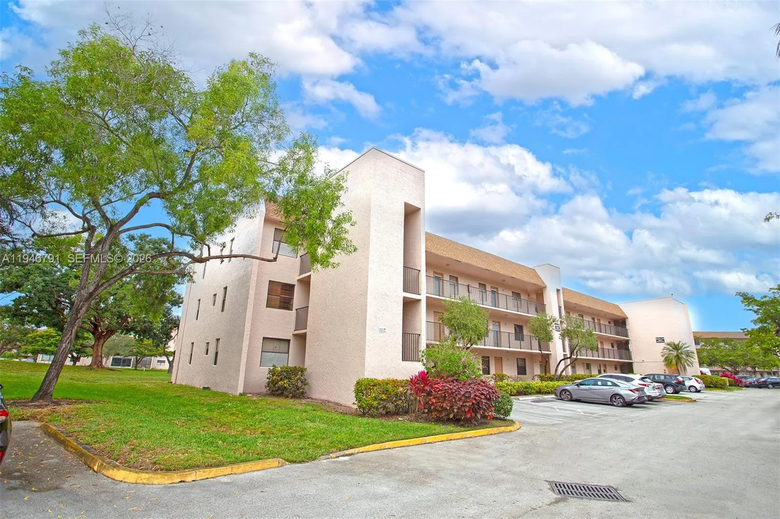 2941 N Nob Hill Rd 208, Sunrise, Florida 33322, Sunrise, Florida 33322, 2 Bedrooms Bedrooms, ,2 BathroomsBathrooms,Residential,For Sale,2941 N Nob Hill Rd 208, Sunrise, Florida 33322,A11946791