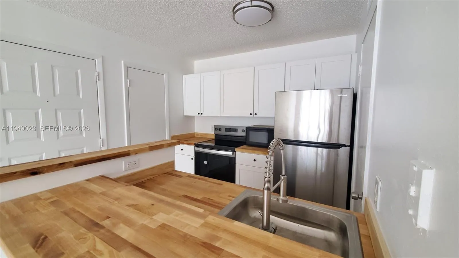 4581 W Mcnab Rd 15, Pompano Beach, Florida 33069, Pompano Beach, Florida 33069, 1 Bedroom Bedrooms, ,1 BathroomBathrooms,Residential Lease,For Rent,4581 W Mcnab Rd 15, Pompano Beach, Florida 33069,A11949023