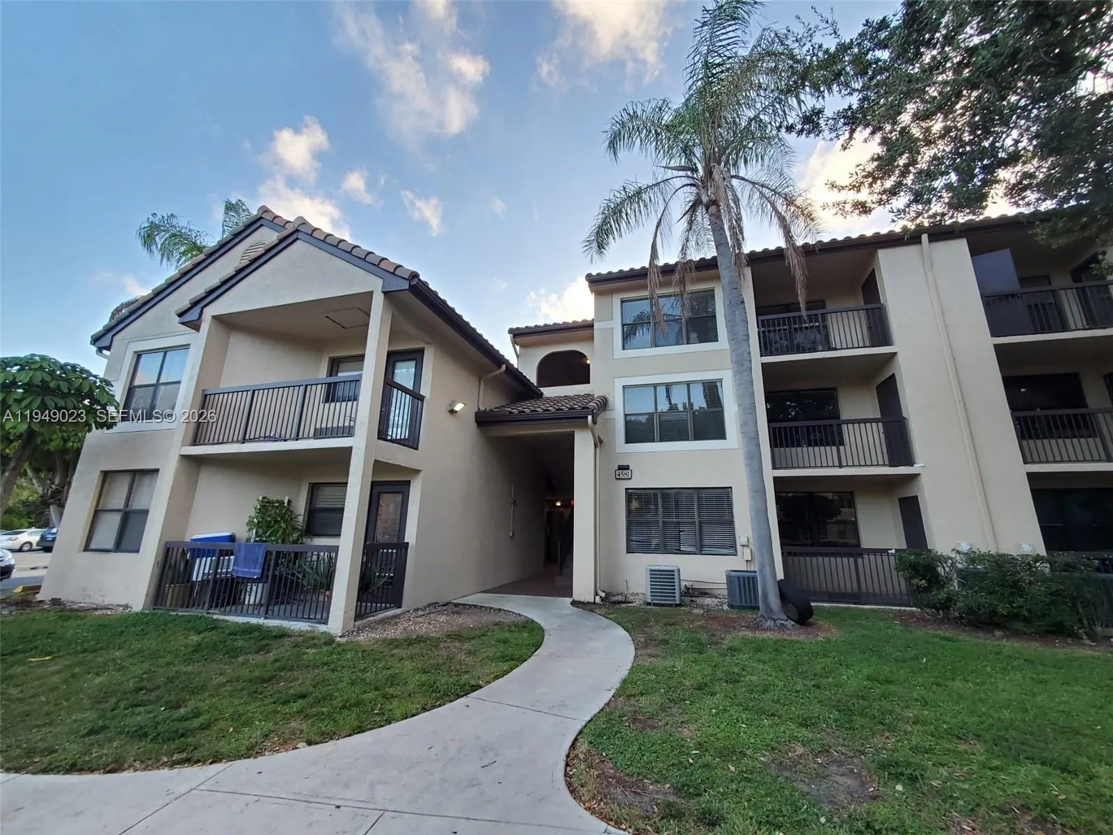 4581 W Mcnab Rd 15, Pompano Beach, Florida 33069, Pompano Beach, Florida 33069, 1 Bedroom Bedrooms, ,1 BathroomBathrooms,Residential Lease,For Rent,4581 W Mcnab Rd 15, Pompano Beach, Florida 33069,A11949023