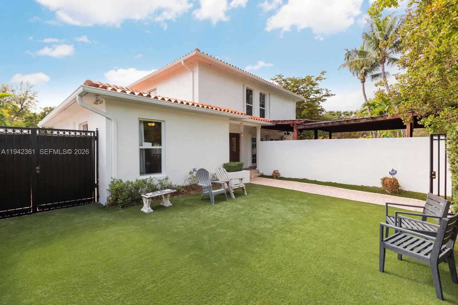 360 Sw 28th Rd, Miami, Florida 33129, Miami, Florida 33129, 5 Bedrooms Bedrooms, ,4 BathroomsBathrooms,Residential,For Sale,360 Sw 28th Rd, Miami, Florida 33129,A11942361