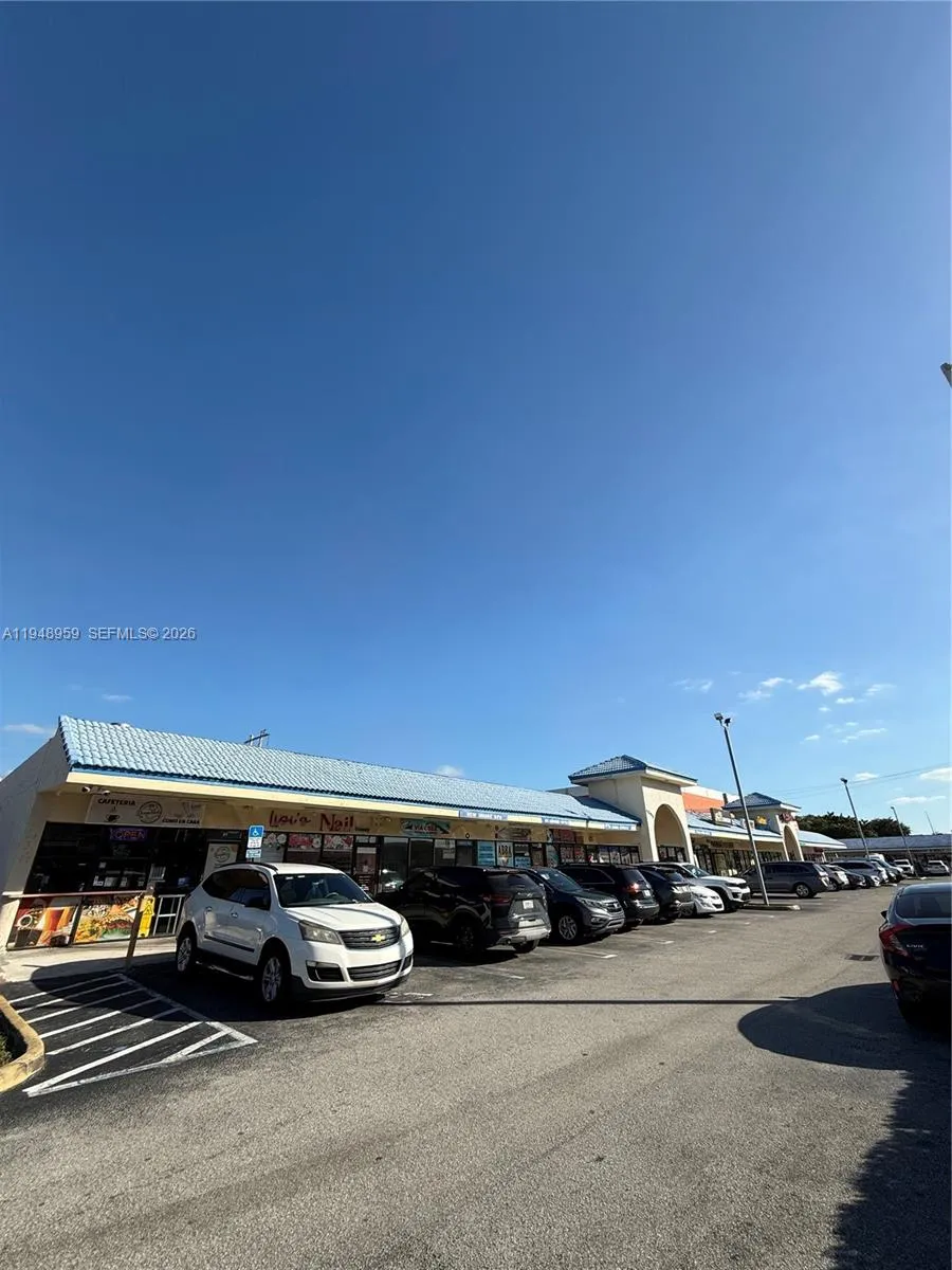 Ample Parking-Unassigned