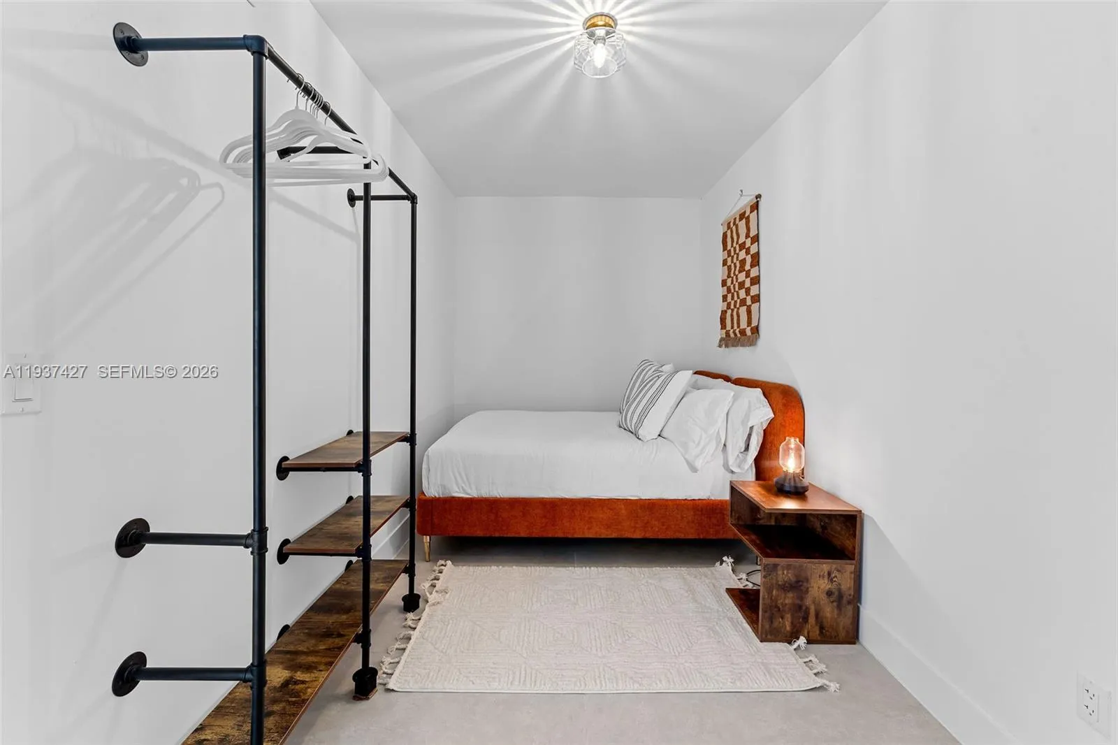Full Bed