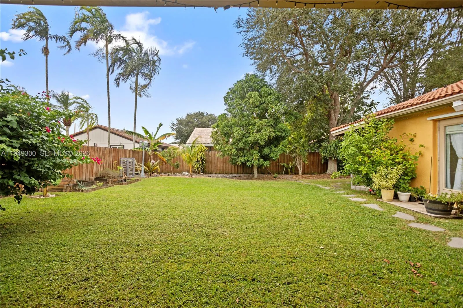 15824 Cotswold Ct, Davie, Florida 33331, Davie, Florida 33331, 4 Bedrooms Bedrooms, ,3 BathroomsBathrooms,Residential,For Sale,15824 Cotswold Ct, Davie, Florida 33331,A11949300