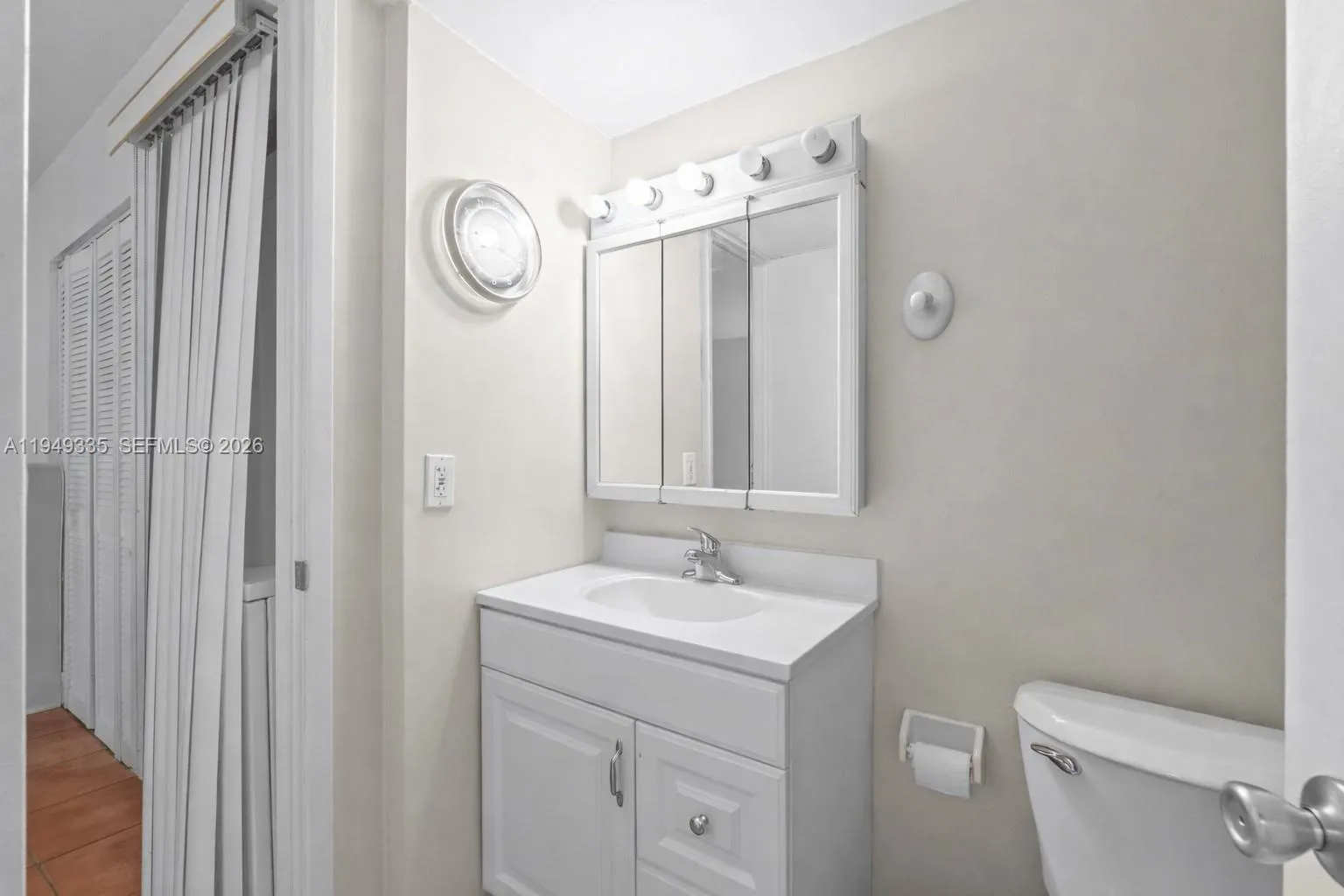 2178 W 60th St 18111, Hialeah, Florida 33016, Hialeah, Florida 33016, 1 Bedroom Bedrooms, ,1 BathroomBathrooms,Residential,For Sale,2178 W 60th St 18111, Hialeah, Florida 33016,A11949335