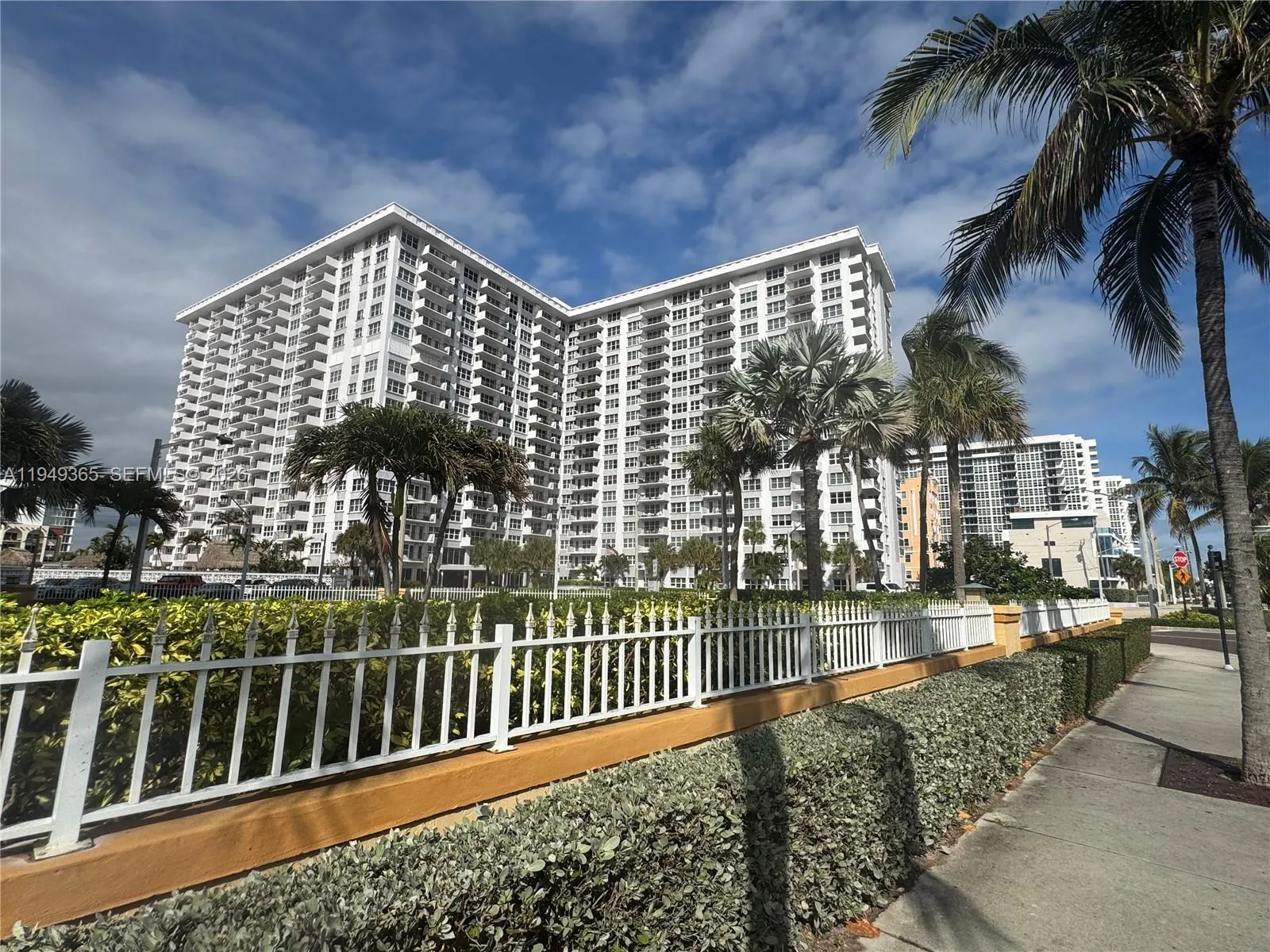 405 N Ocean Blvd 1528, Pompano Beach, Florida 3306, Pompano Beach, Florida 33062, 1 Bedroom Bedrooms, ,1 BathroomBathrooms,Residential,For Sale,405 N Ocean Blvd 1528, Pompano Beach, Florida 3306,A11949365