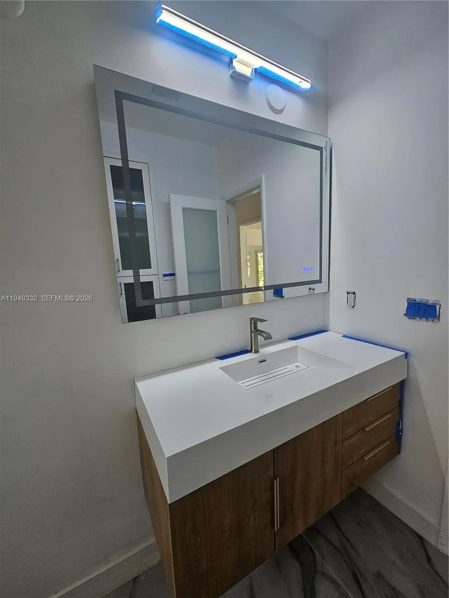 1070 N Shore Dr, Miami Beach, Florida 33141, Miami Beach, Florida 33141, 3 Bedrooms Bedrooms, ,2 BathroomsBathrooms,Residential Lease,For Rent,1070 N Shore Dr, Miami Beach, Florida 33141,A11949332