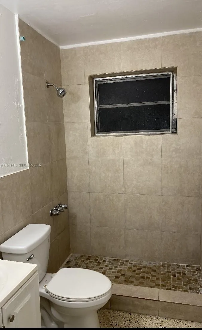 626 Ne 61st St 5, Miami, Florida 33137, Miami, Florida 33137, 1 Bedroom Bedrooms, ,1 BathroomBathrooms,Residential Lease,For Rent,626 Ne 61st St 5, Miami, Florida 33137,A11949412