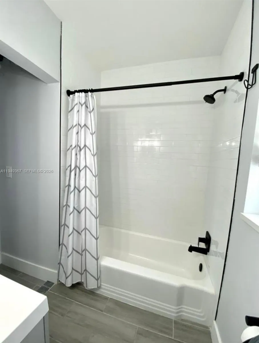 2508 Bay Dr 12, Pompano Beach, Florida 33062, Pompano Beach, Florida 33062, 1 Bedroom Bedrooms, ,1 BathroomBathrooms,Residential,For Sale,2508 Bay Dr 12, Pompano Beach, Florida 33062,A11949367