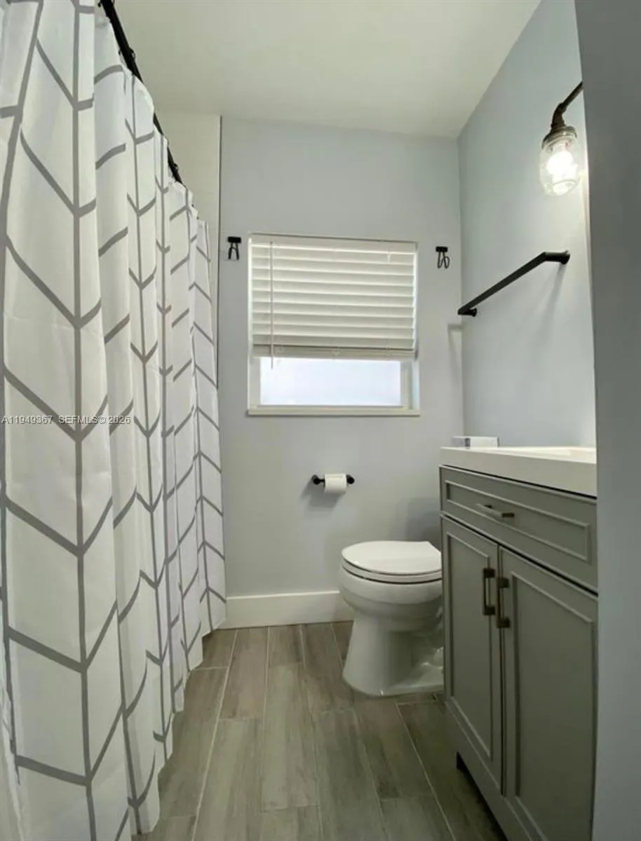 2508 Bay Dr 12, Pompano Beach, Florida 33062, Pompano Beach, Florida 33062, 1 Bedroom Bedrooms, ,1 BathroomBathrooms,Residential,For Sale,2508 Bay Dr 12, Pompano Beach, Florida 33062,A11949367