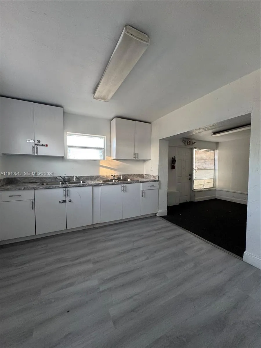 801 E Oakland Park Blvd, Oakland Park, Florida 333, Oakland Park, Florida 33334, ,Commercial Lease,For Rent,801 E Oakland Park Blvd, Oakland Park, Florida 333,A11949542