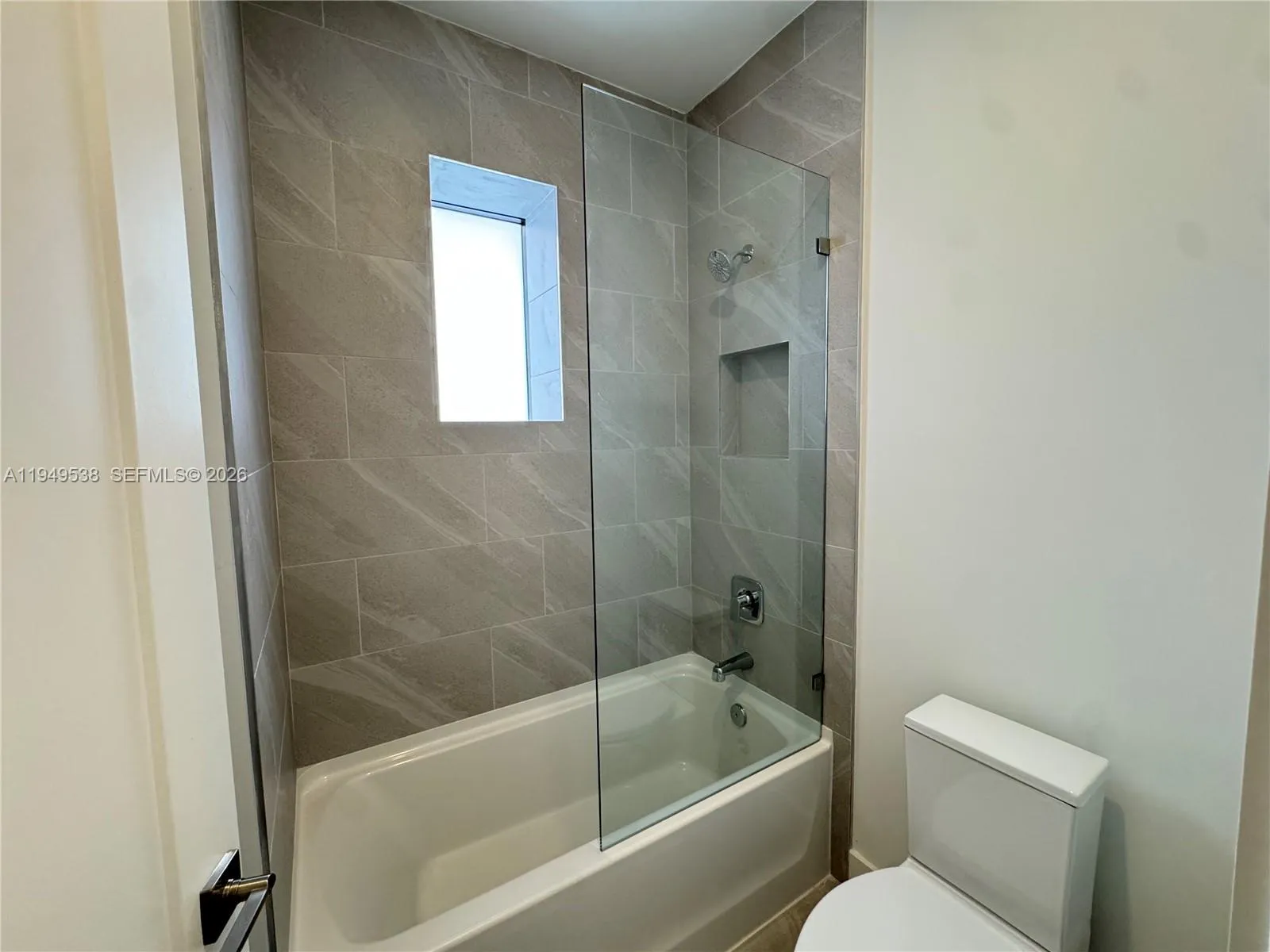 19670 Ne 14th Ct 19670, Miami, Florida 33179, Miami, Florida 33179, 6 Bedrooms Bedrooms, ,4 BathroomsBathrooms,Residential Lease,For Rent,19670 Ne 14th Ct 19670, Miami, Florida 33179,A11949538