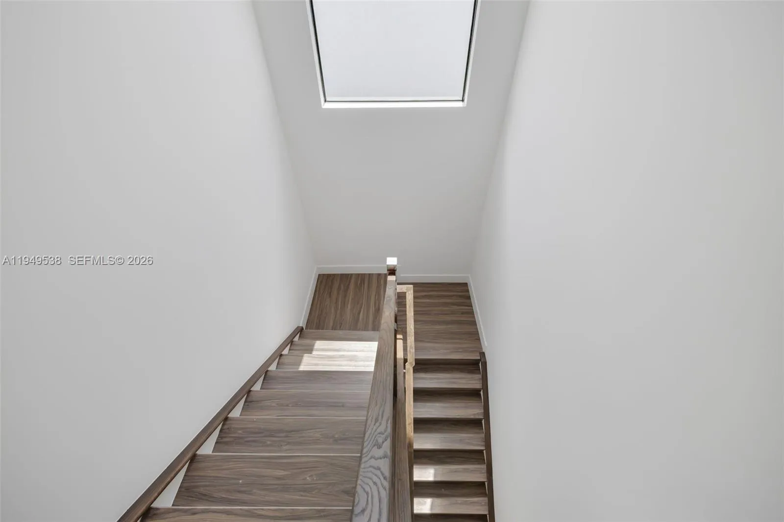 19670 Ne 14th Ct 19670, Miami, Florida 33179, Miami, Florida 33179, 5 Bedrooms Bedrooms, ,4 BathroomsBathrooms,Residential Lease,For Rent,19670 Ne 14th Ct 19670, Miami, Florida 33179,A11949538