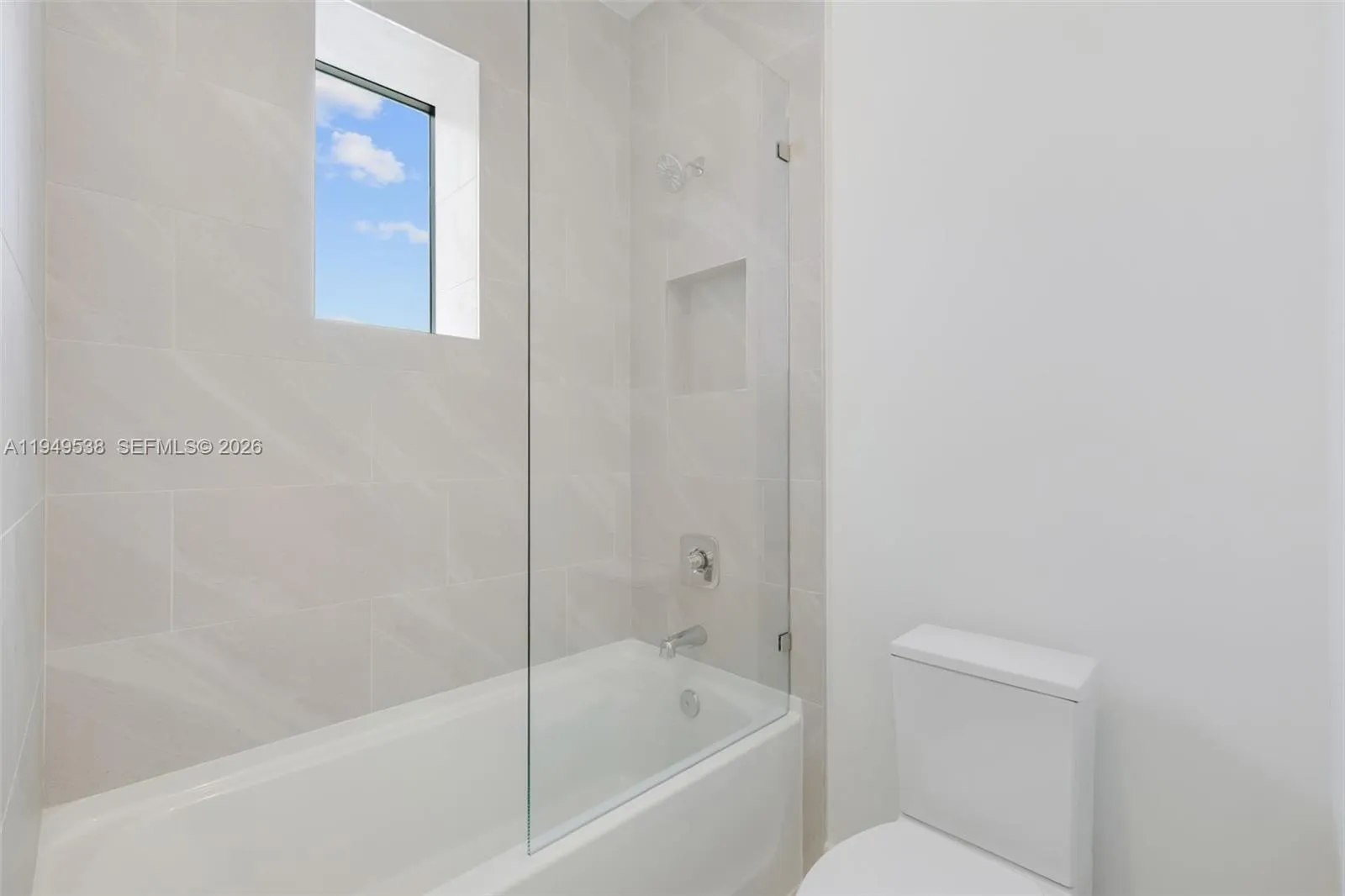 19670 Ne 14th Ct 19670, Miami, Florida 33179, Miami, Florida 33179, 5 Bedrooms Bedrooms, ,4 BathroomsBathrooms,Residential Lease,For Rent,19670 Ne 14th Ct 19670, Miami, Florida 33179,A11949538