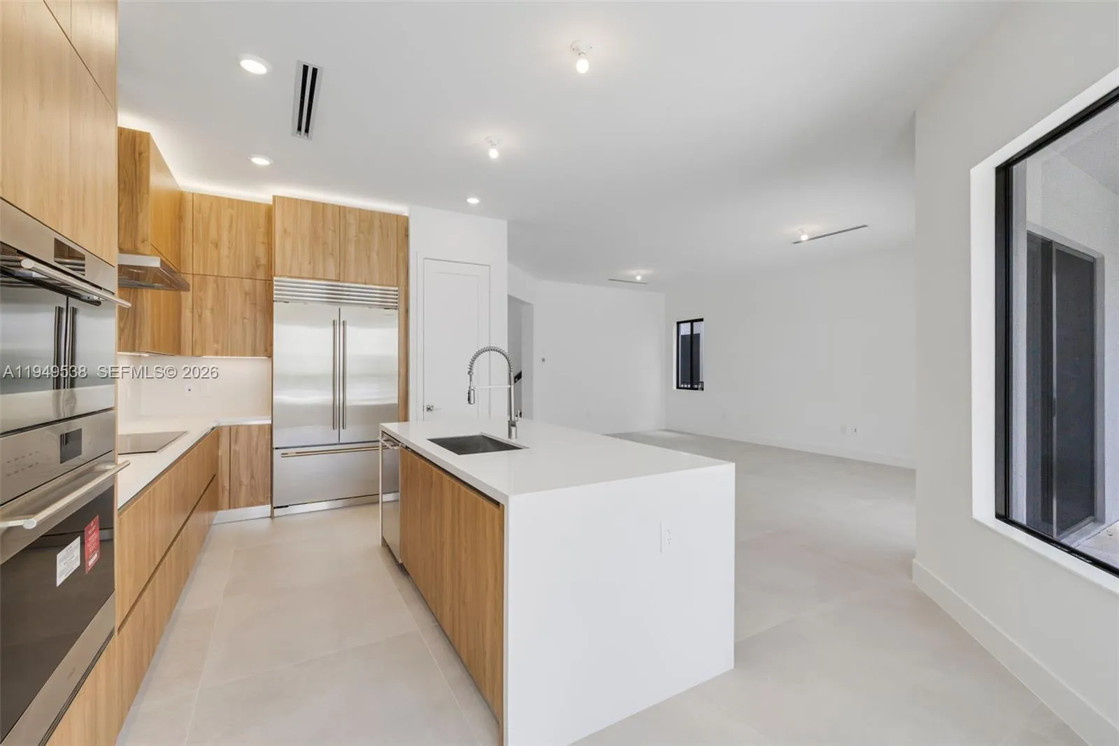 19670 Ne 14th Ct 19670, Miami, Florida 33179, Miami, Florida 33179, 5 Bedrooms Bedrooms, ,4 BathroomsBathrooms,Residential Lease,For Rent,19670 Ne 14th Ct 19670, Miami, Florida 33179,A11949538