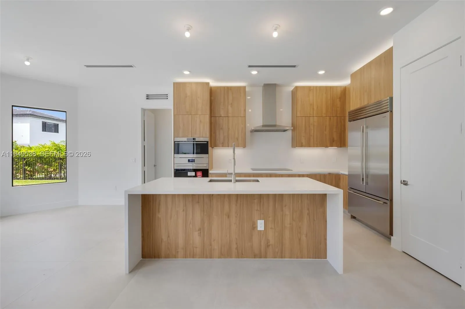 19670 Ne 14th Ct 19670, Miami, Florida 33179, Miami, Florida 33179, 5 Bedrooms Bedrooms, ,4 BathroomsBathrooms,Residential Lease,For Rent,19670 Ne 14th Ct 19670, Miami, Florida 33179,A11949538