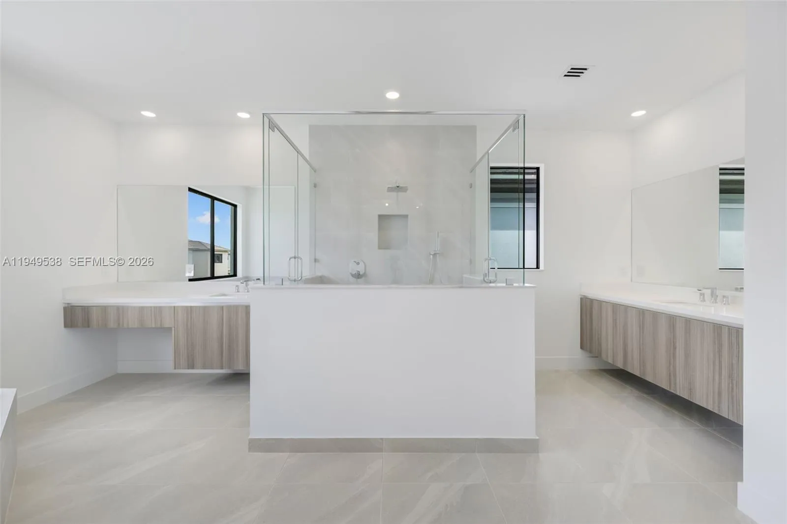 19670 Ne 14th Ct 19670, Miami, Florida 33179, Miami, Florida 33179, 5 Bedrooms Bedrooms, ,4 BathroomsBathrooms,Residential Lease,For Rent,19670 Ne 14th Ct 19670, Miami, Florida 33179,A11949538