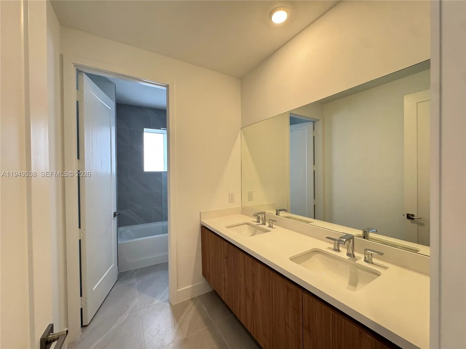 19670 Ne 14th Ct 19670, Miami, Florida 33179, Miami, Florida 33179, 6 Bedrooms Bedrooms, ,4 BathroomsBathrooms,Residential Lease,For Rent,19670 Ne 14th Ct 19670, Miami, Florida 33179,A11949538