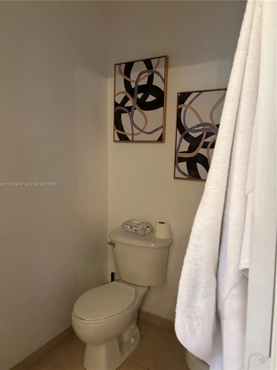 10788 Nw 74th Ln, Doral, Florida 33178, Doral, Florida 33178, 3 Bedrooms Bedrooms, ,3 BathroomsBathrooms,Residential Lease,For Rent,10788 Nw 74th Ln, Doral, Florida 33178,A11939489