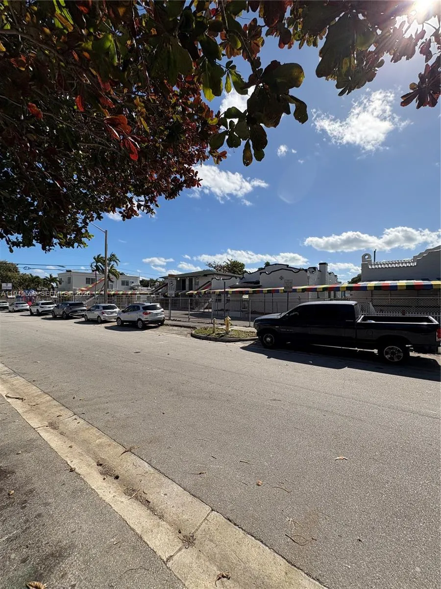 2341 Sw 9th St, Miami, Florida 33135, Miami, Florida 33135, ,Residential Income,For Sale,2341 Sw 9th St, Miami, Florida 33135,A11949596